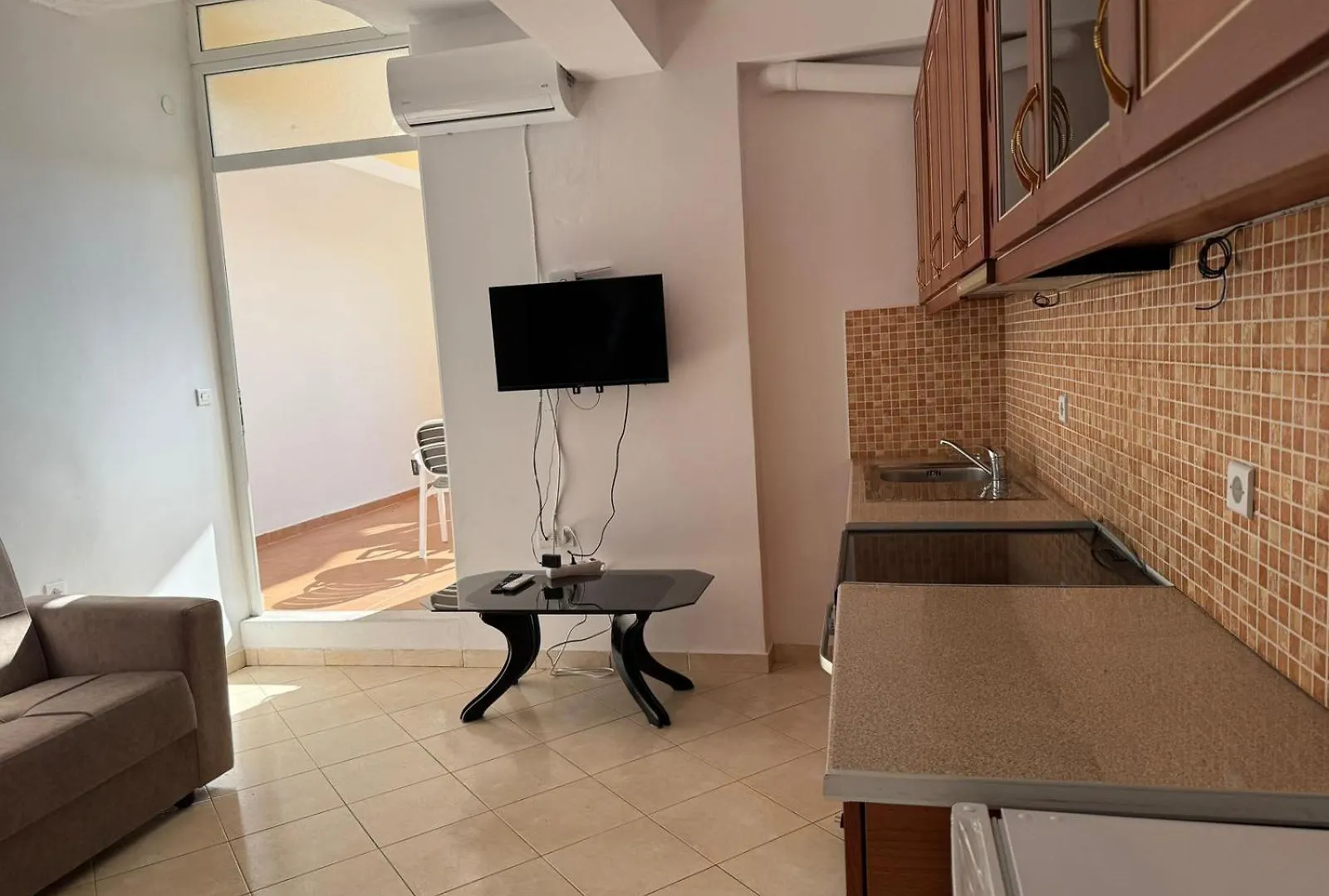 Amadeos Apartments Sarandë