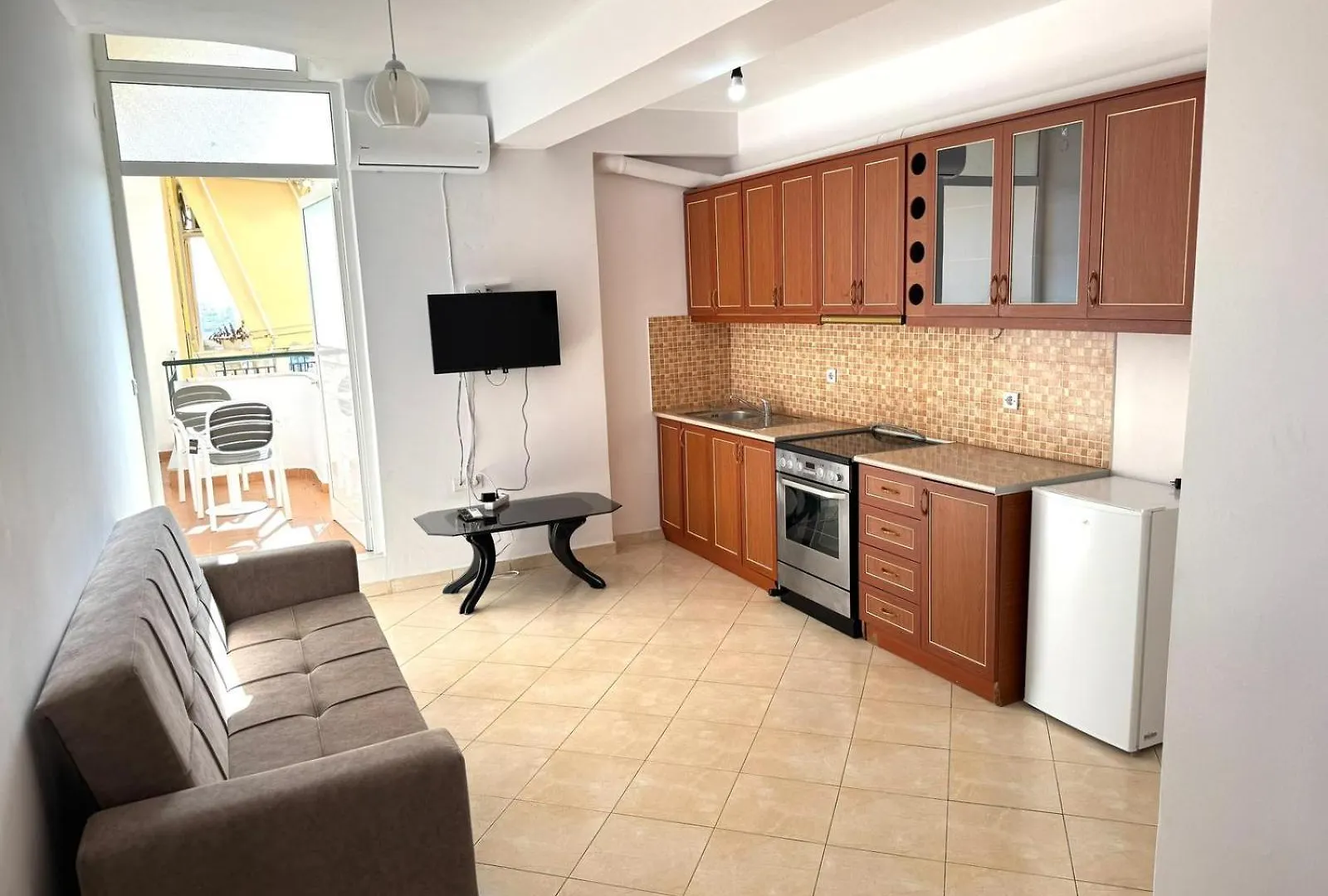 Amadeos Apartments Sarandë